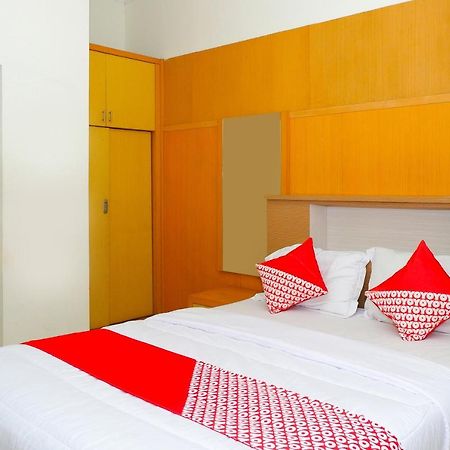 Oyo 381 House Of Blessing Residence Semarang Bagian luar foto